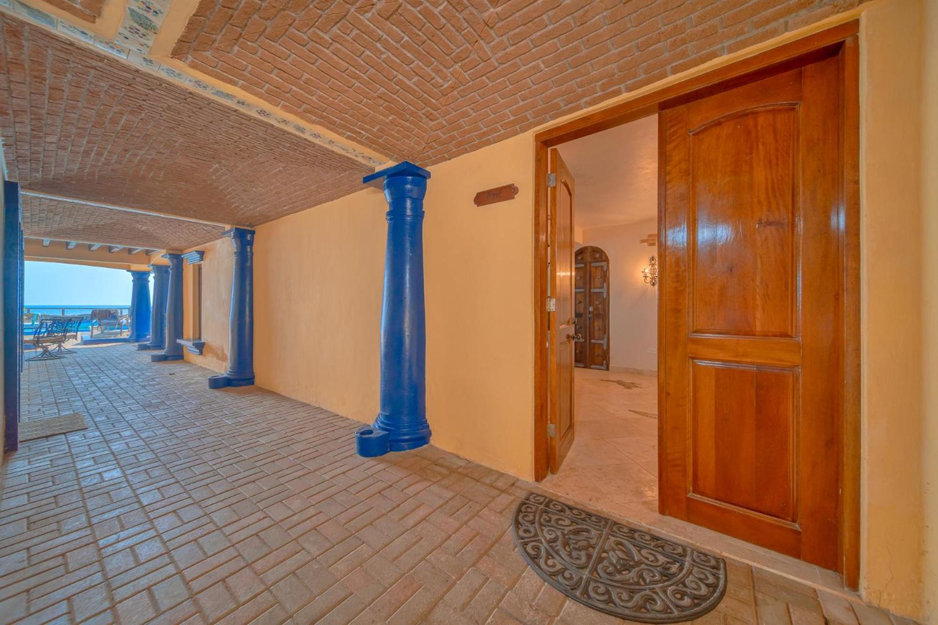 Caribe Tesoro West Bay Exterior foto