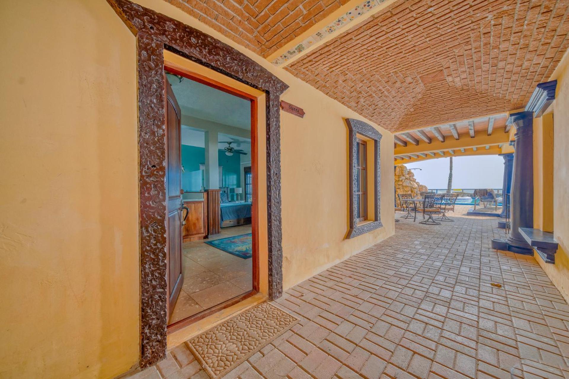 Caribe Tesoro West Bay Exterior foto