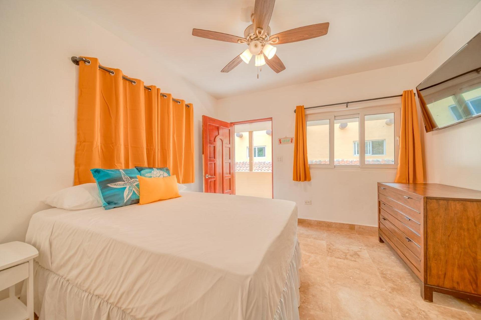 Caribe Tesoro West Bay Exterior foto